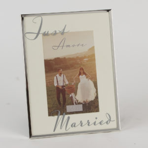 Script "Just Married" Frame