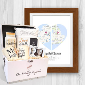 2 hearts map wedding gift set